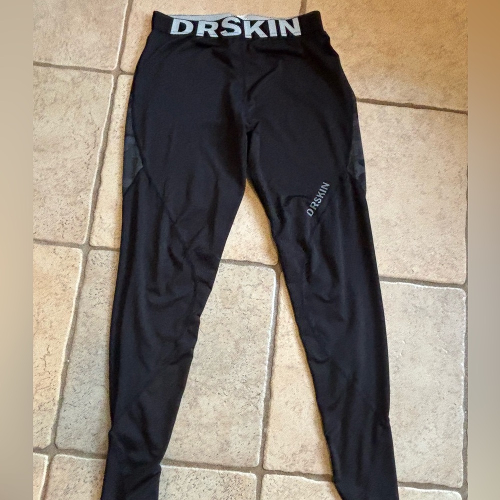 DrSkin Mens Medium Compression Pants Black Camo Athletic